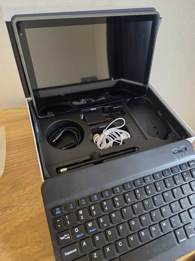 タブレット - FancyDay Android 15 10インチ wi-fi6