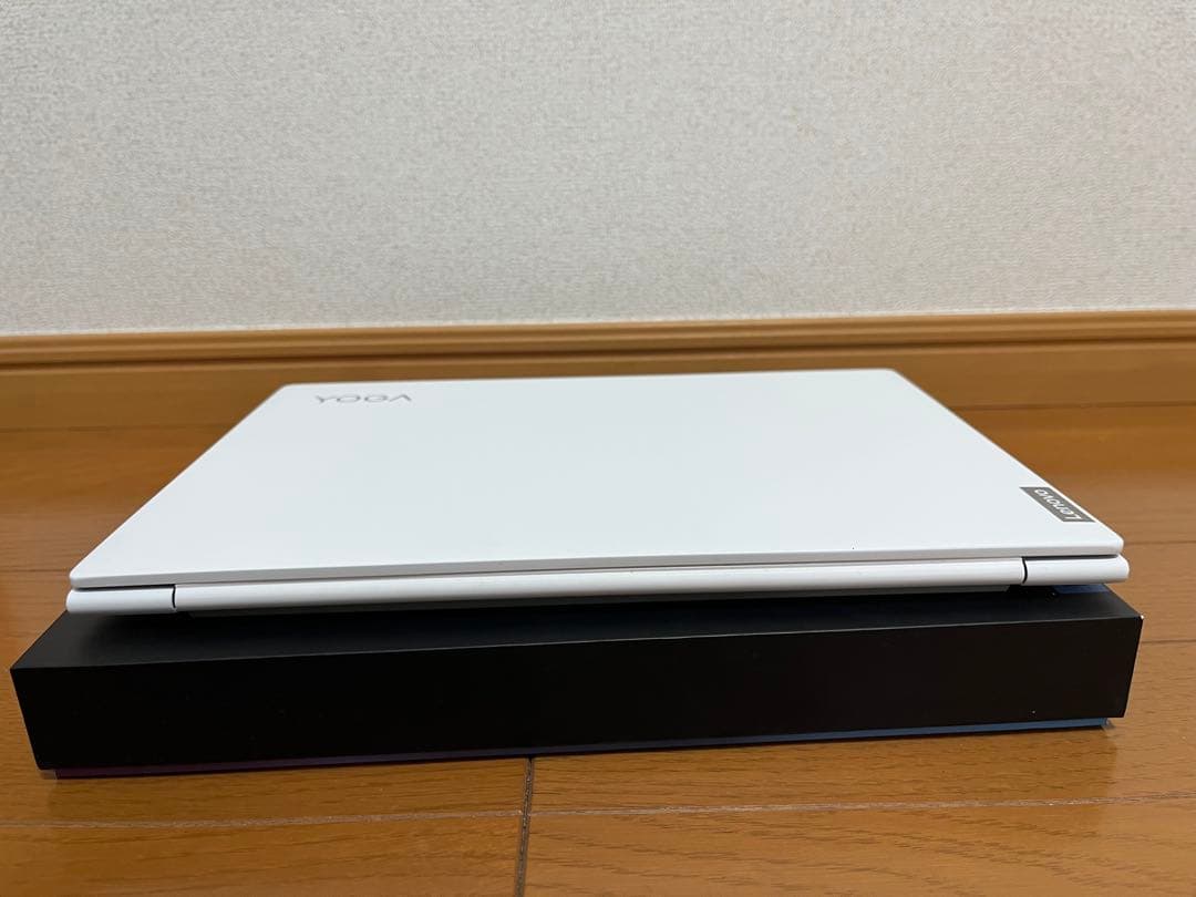 Windowsノート本体 Lenovo Yoga Slim 7 Carbon