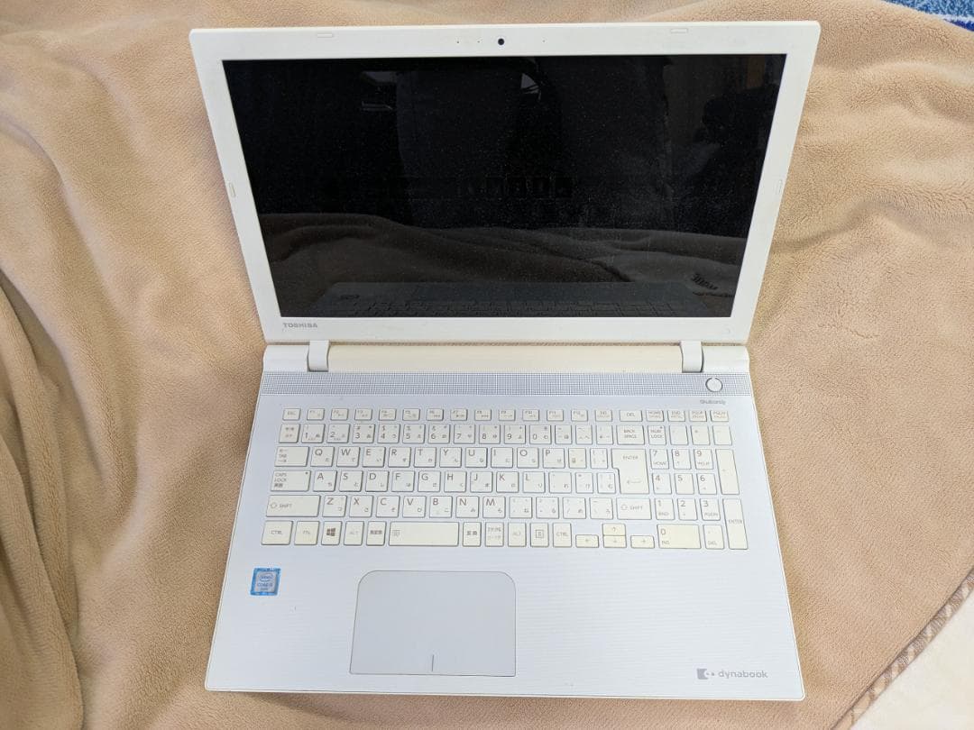 東芝　PAZ35/UW-SNA i5-6200U 8GB SSD250GB