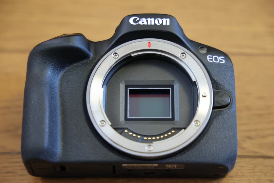 Canon EOS R50・ダブルズームキット ミラーレス一眼カメラ ブラック