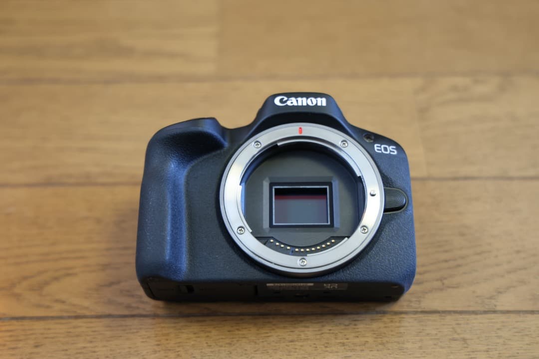 Canon EOS R50・ダブルズームキット ミラーレス一眼カメラ ブラック