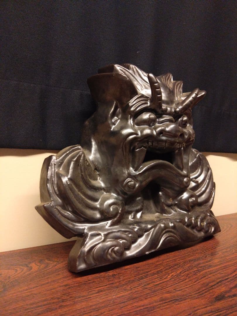 瓦　屋根瓦　鬼瓦　飾り瓦　魔除け　縁起物　黒色 獅子頭