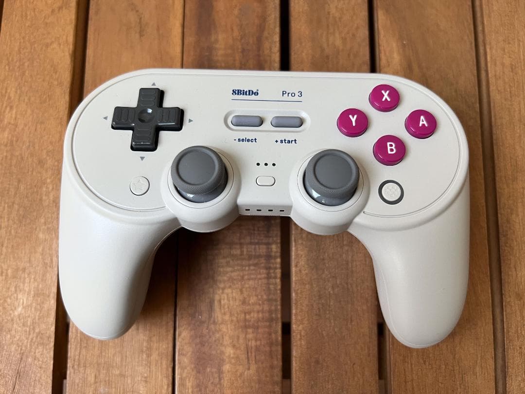 8BitDo Pro 3 Bluetooth コントローラー + ケース