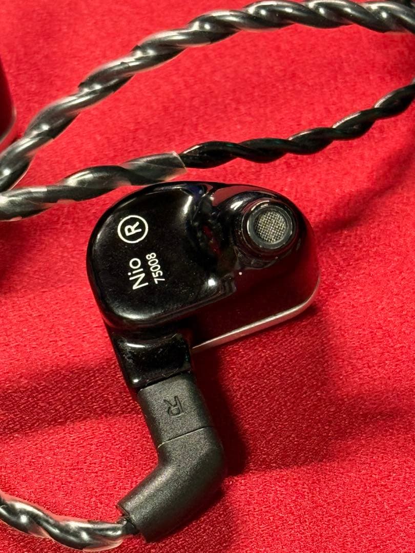 イヤホン 64 Audio Nio
