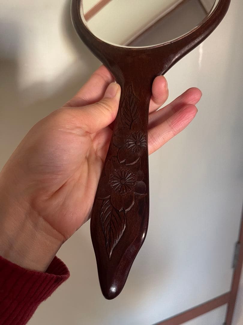 木製花柄手持ちミラー　軽井沢彫り？鎌倉彫り？手鏡　34cm