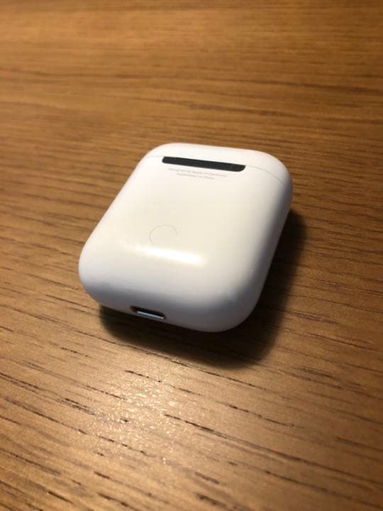 Apple AirPods 充電ケース カバー付き