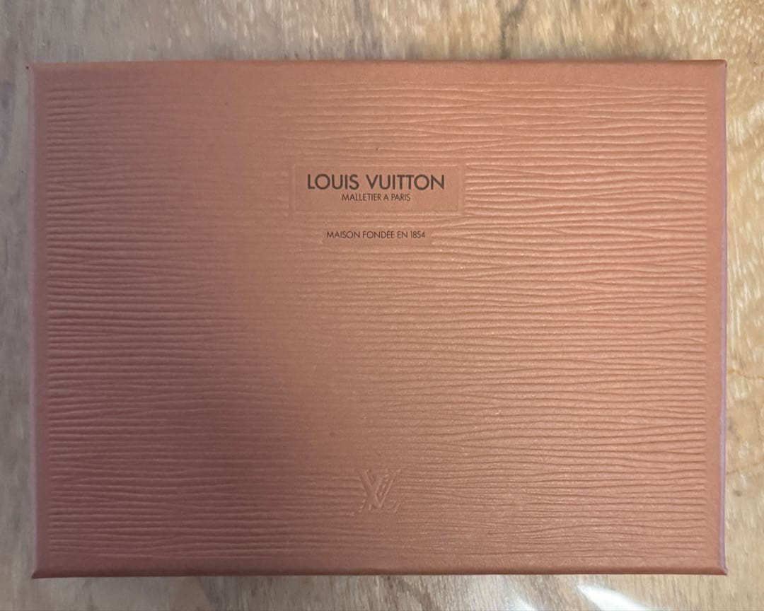 Louis Vuitton ブラック レザー 手帳型ケース Palm Vx用