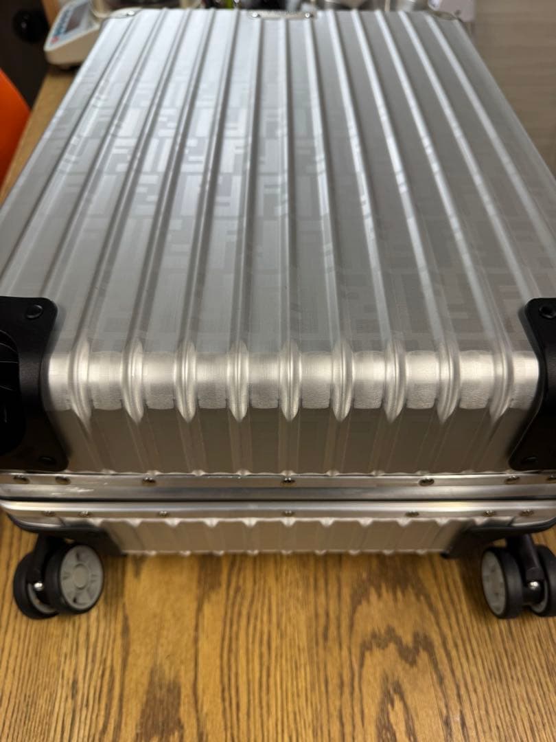 RIMOWAフェンディ　キャリーケース