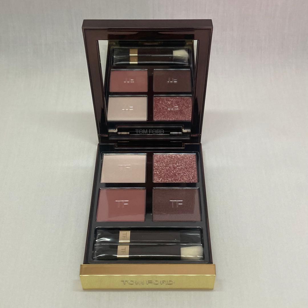 TOM FORD アイカラー クォード 30 インソレントローズ