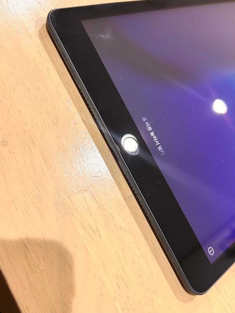 ④iPad 第7世代 MW752J/A バッテリー61％ 32gb OS更新済