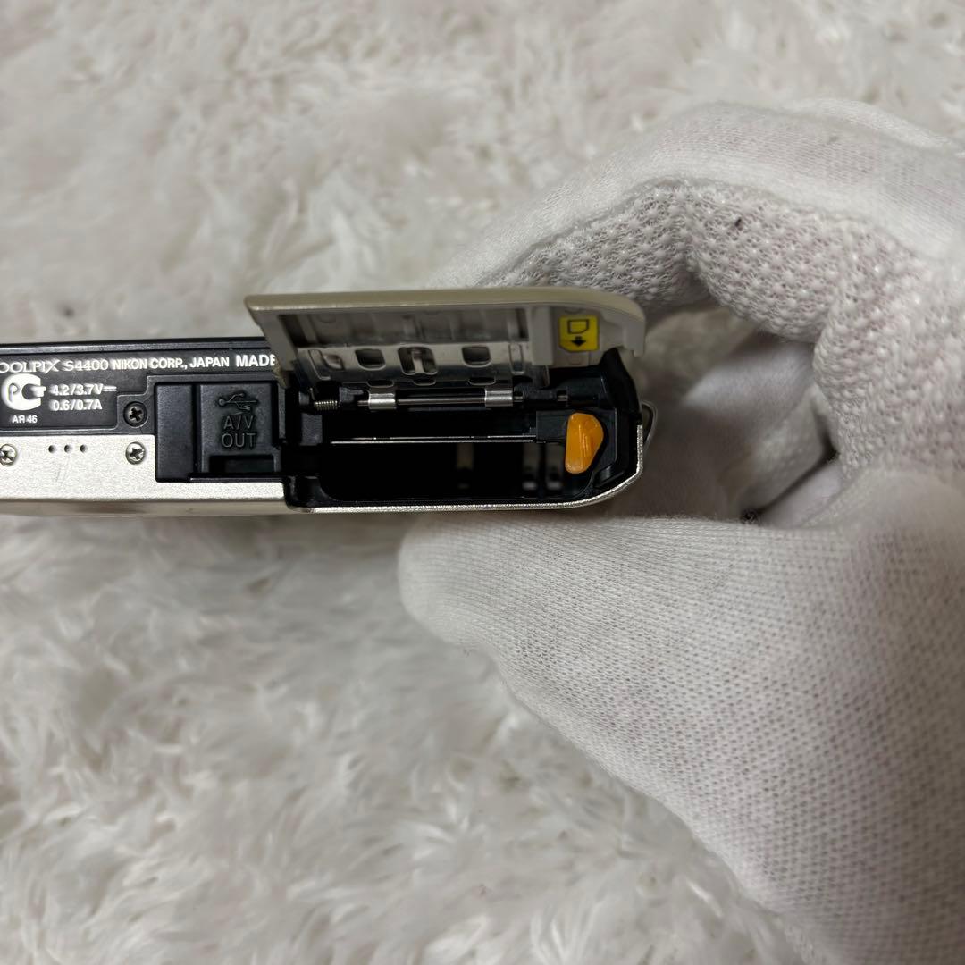 【外観極美品】Nikon COOLPIX S4400 シルバー オールドデジカメ