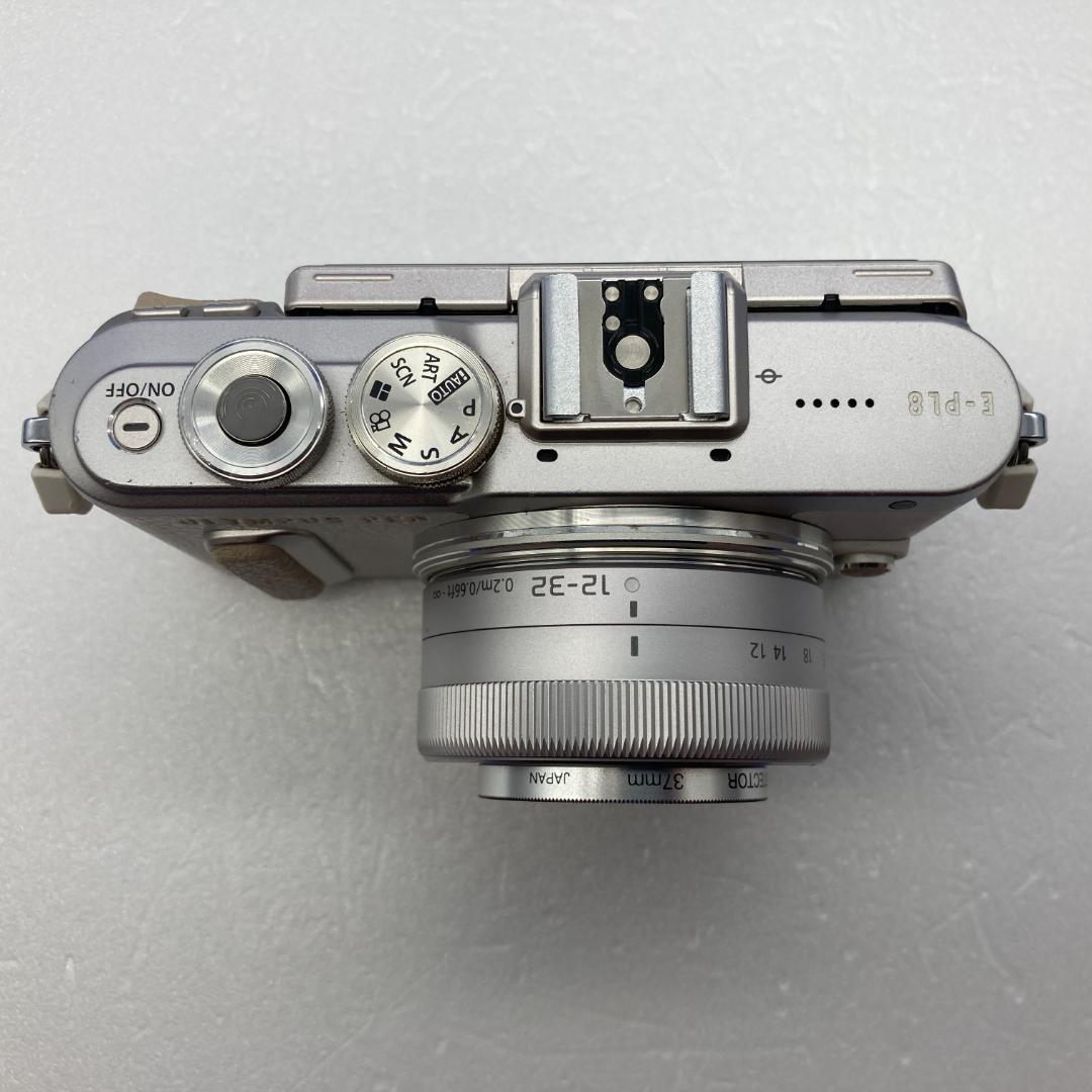 OLYMPUS PEN E-PL8　LUMIX G VARIO 12-32mm