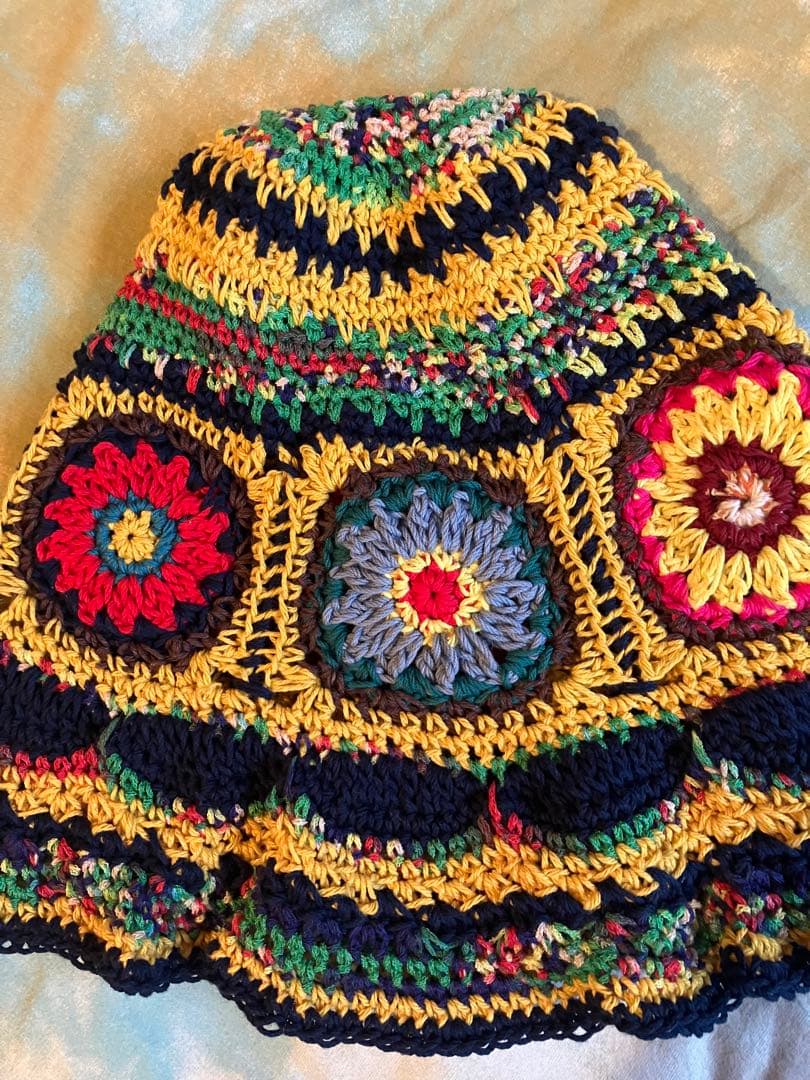 ハンドメイド☺︎グラニースクエア☺︎クロシェバケットチューリップハット☺︎カラフル