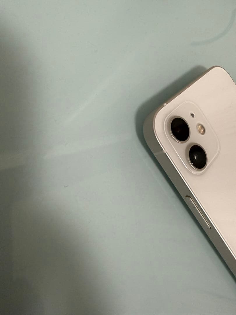 Apple iPhone 12 64GBホワイト 本体