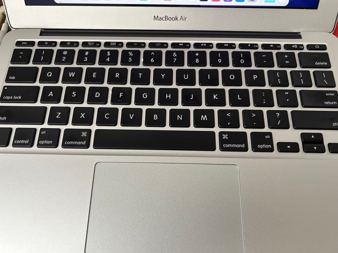 ジャンク品 Macbook Air 2011 A1370 SSD 256GB