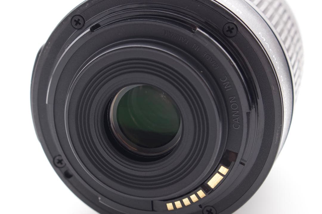 ✨ゲリラセール✨Canon EOS Kiss X9 デジタル一眼レフカメラ