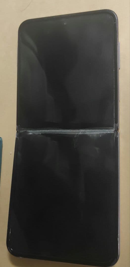 Galaxy Z Flip4 128GB ジャンクです