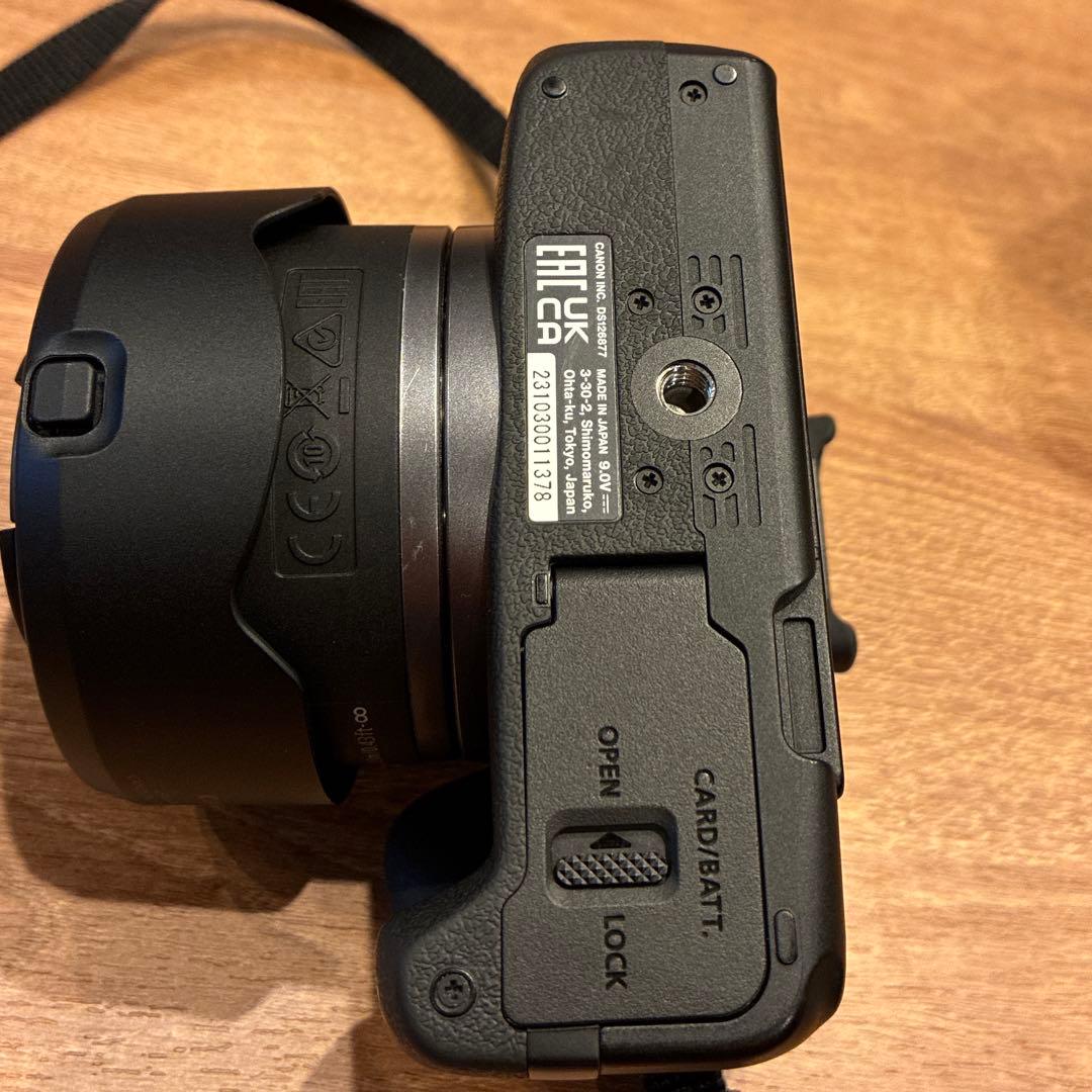 【極美品】CANON R50 ボディ + 単焦点 & 望遠レンズ