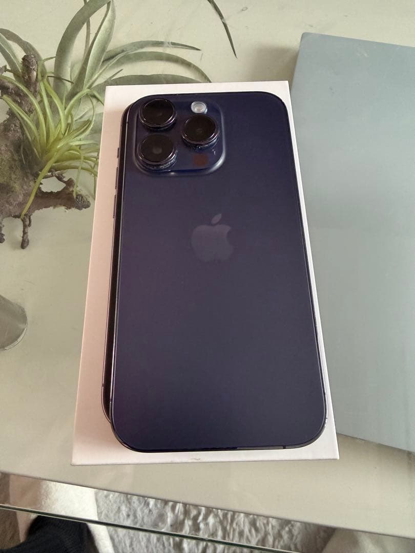 J*読様 iPhone14 Pro 1TB