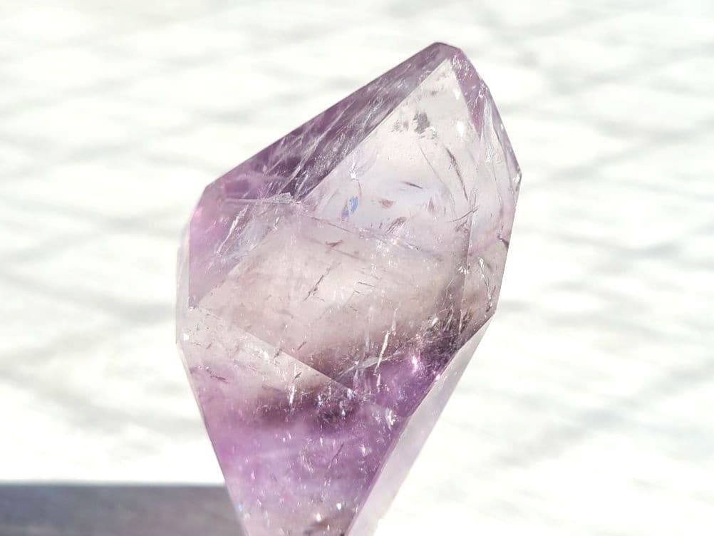 稀少◆ロマネサイトインアメジスト◆虹入り　紫水晶　フリーフォーム　天然石置物