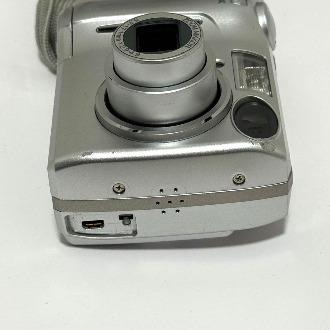 ニコン クールピクス 5600 箱付き 電池付き デジカメ シルバー 説明書有