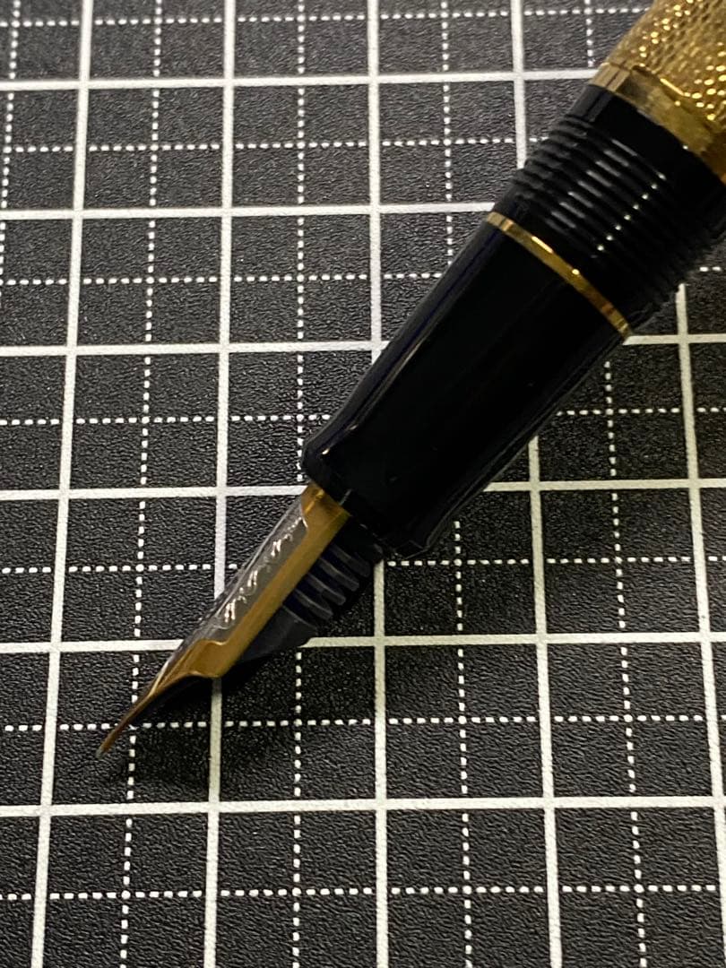 PILOT CUSTOM 745 Gold バリィコーン　万年筆　字幅F
