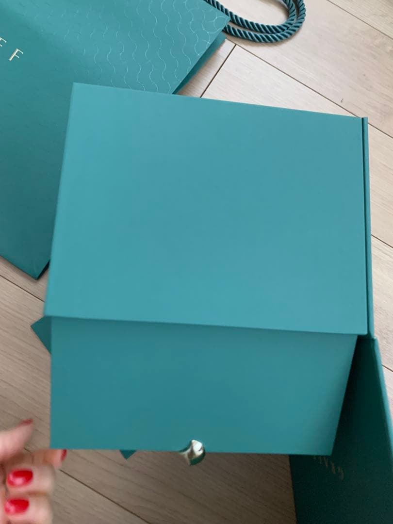 graff box グラフGRAFF グリーン ギフトボックスセットピアスケース