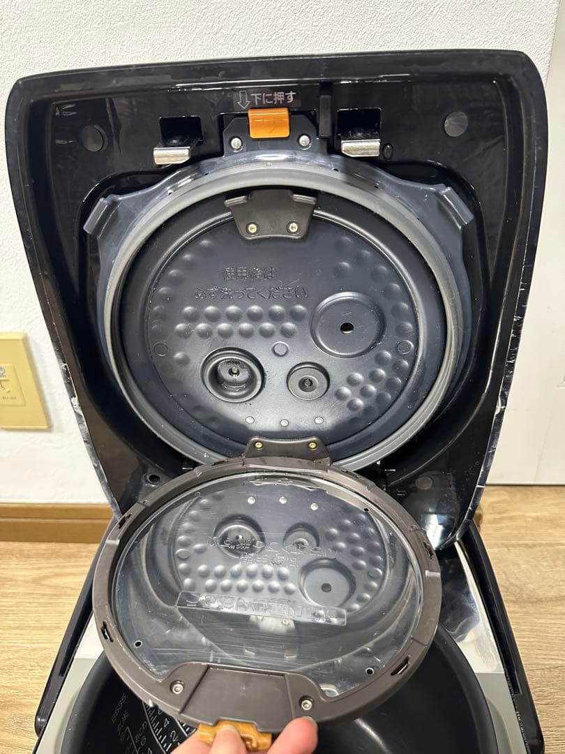 象印 炎舞炊き 圧力IH炊飯ジャーNW-KA18 2018年製