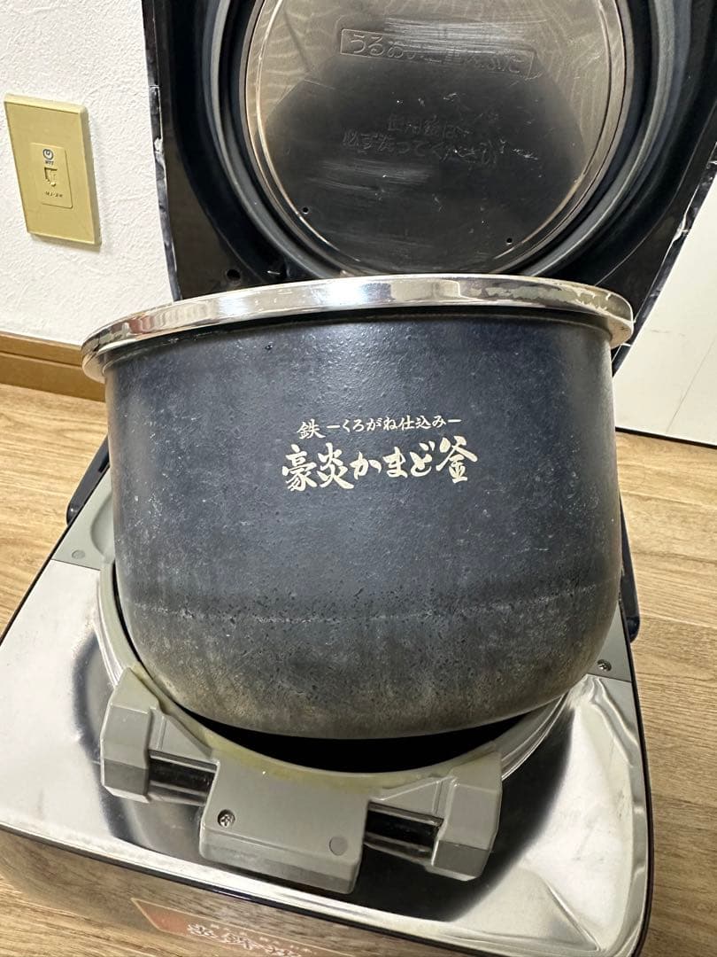 象印 炎舞炊き 圧力IH炊飯ジャーNW-KA18 2018年製