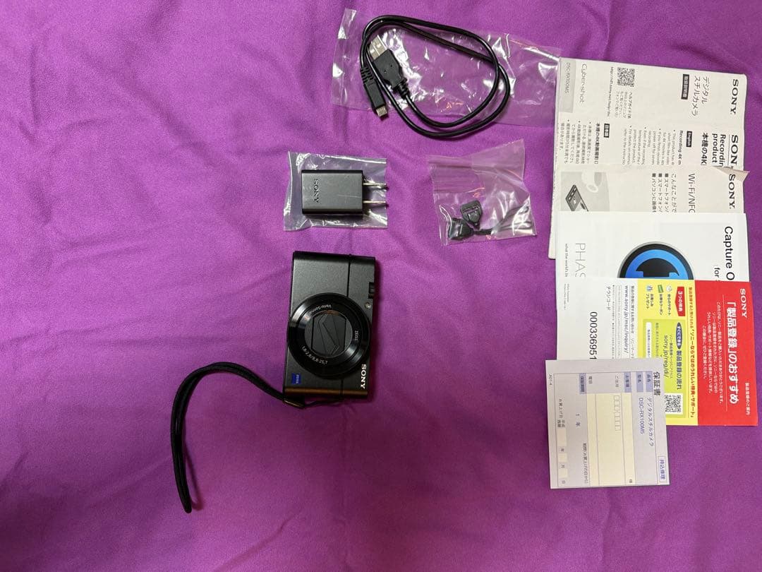 SONY Cyber−Shot RX DSC-RX100