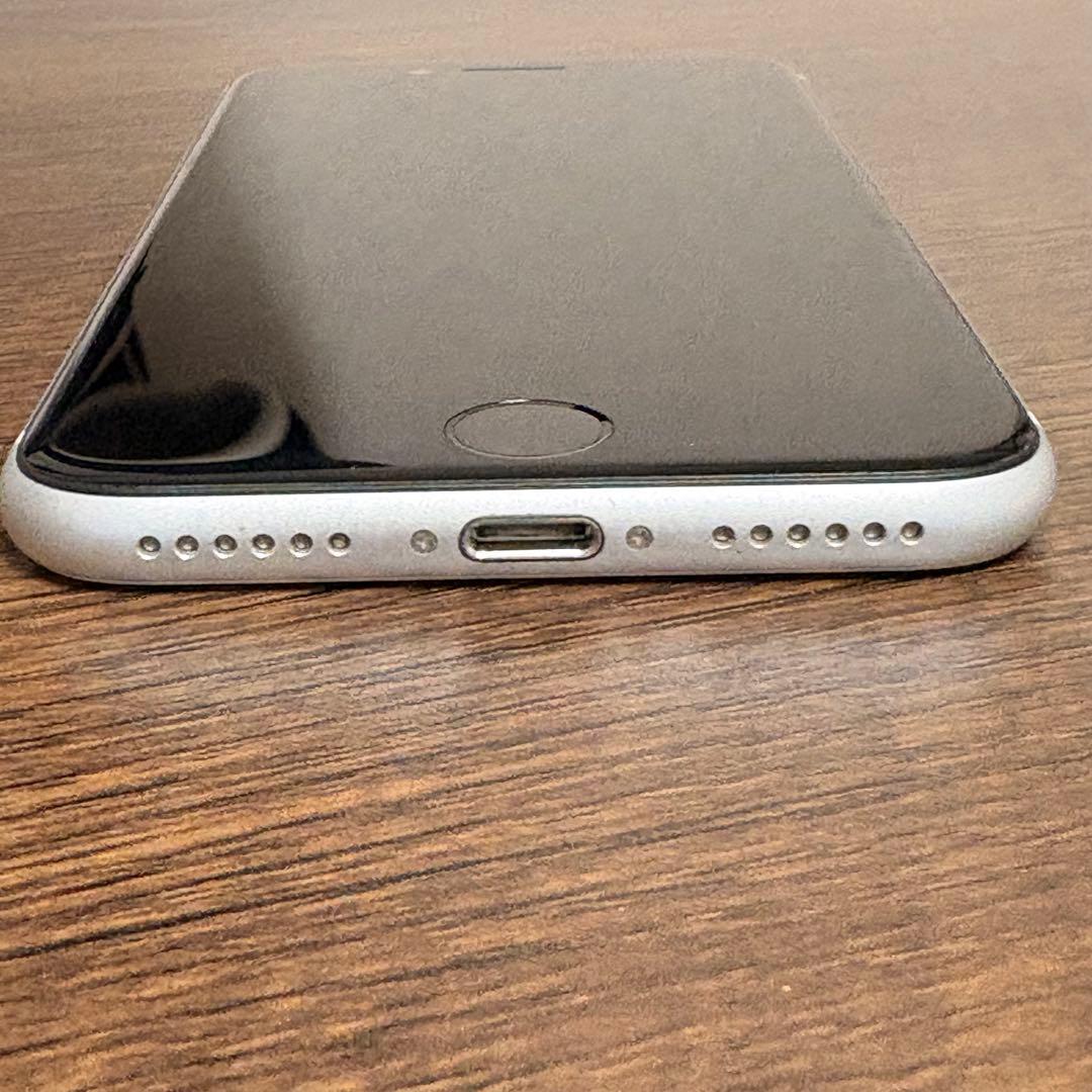 【超美品】iPhone SE2 ホワイト SIMフリー 64GB