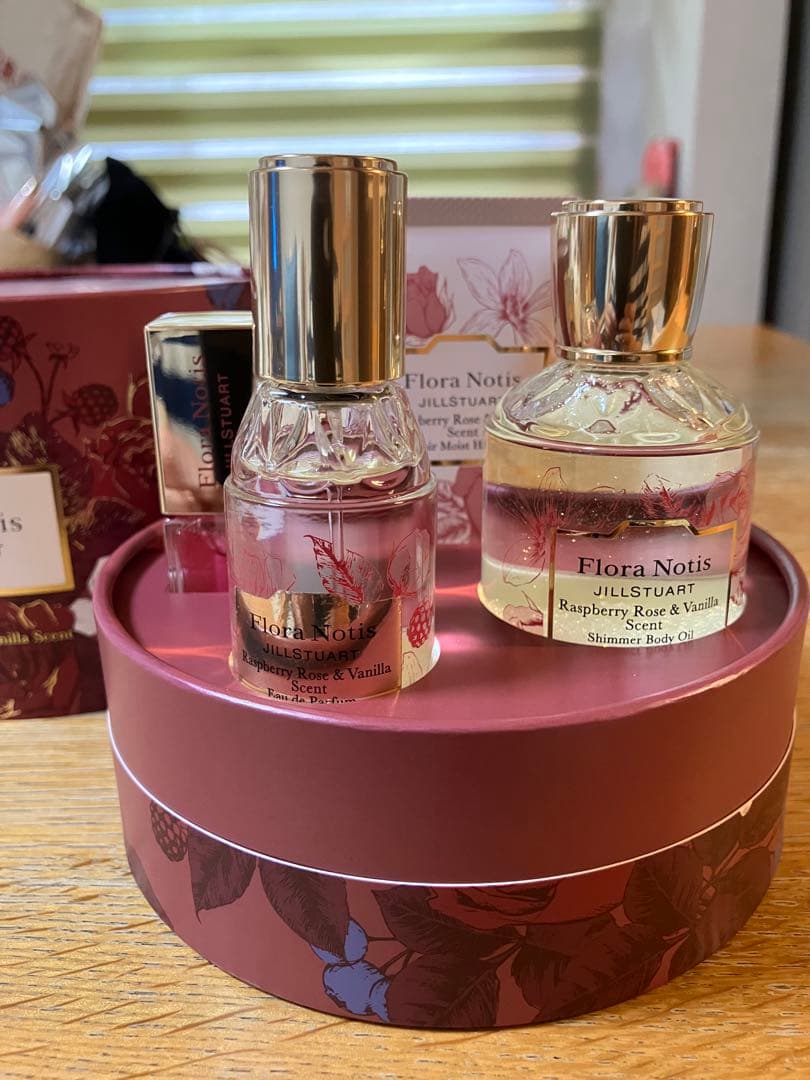 Flora Notis Raspberry Rose & Vanilla セット