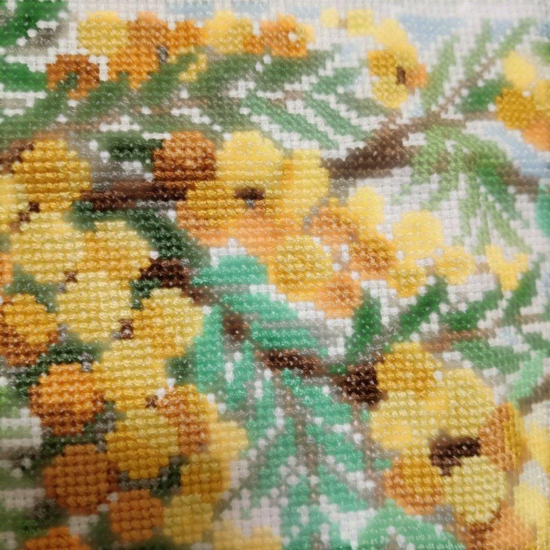 クロスステッチ完成品　ミモザ
