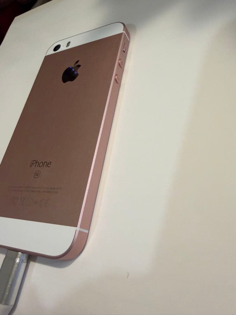 iPhone SE 第1世代 128GB SIMフリー　付属品　宅急便利用