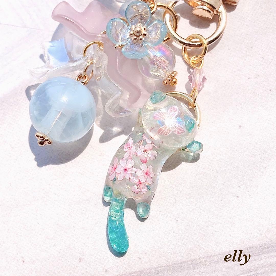 【fairy様】1320.琉球ガラス　桃の花　とびつき猫　レジン　キーホルダー