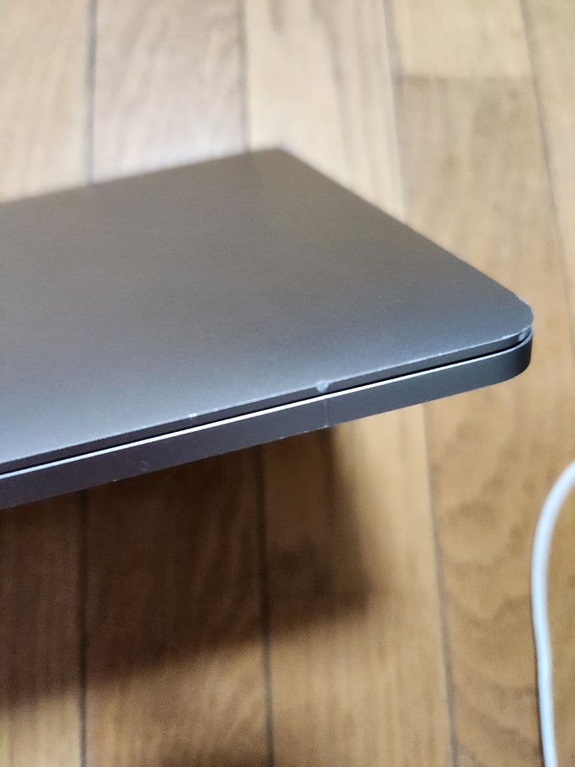 Apple MacBook Pro (2022) 13.3インチ