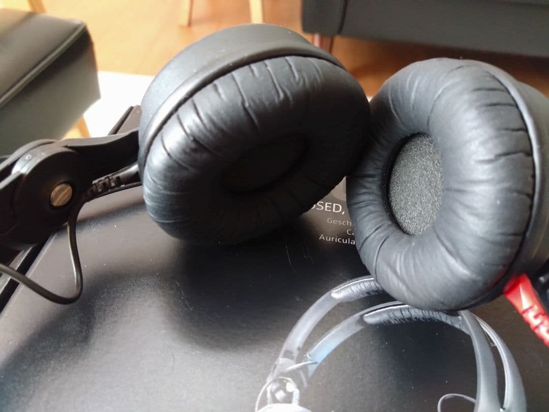 ヘッドホン Sennheiser HD 25