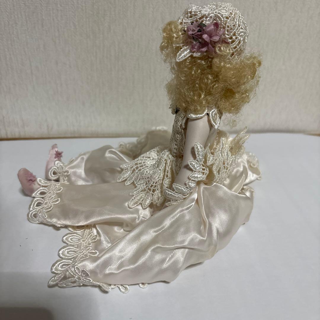 若月 まり子　お花の妖精　カーネーション 布華屋 ビスクドール 人形　ぬいぐるみ