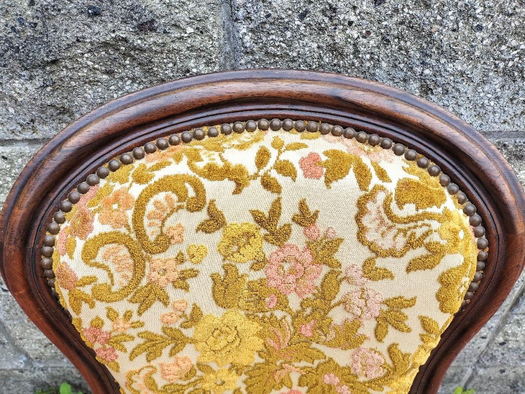 アンティーク　フランス　猫足　花柄　刺繍　木製椅子　チェア