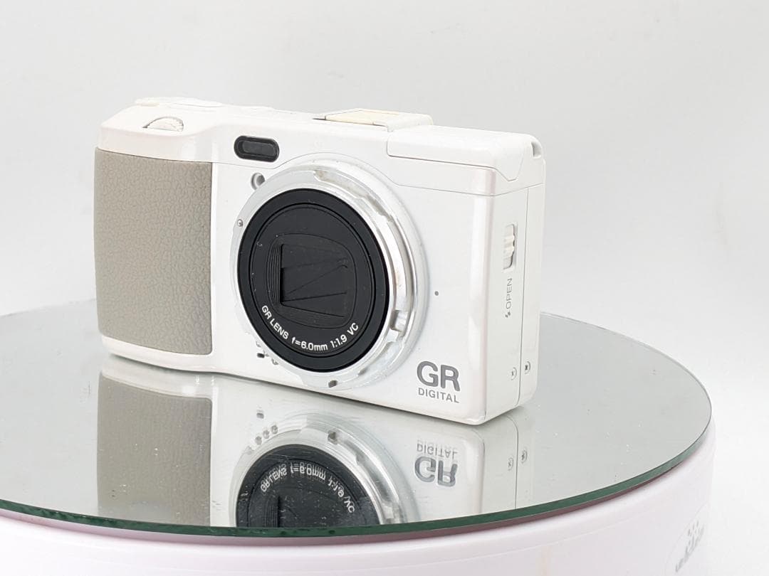 【ジャンク】RICOH GR Digital IV ホワイト