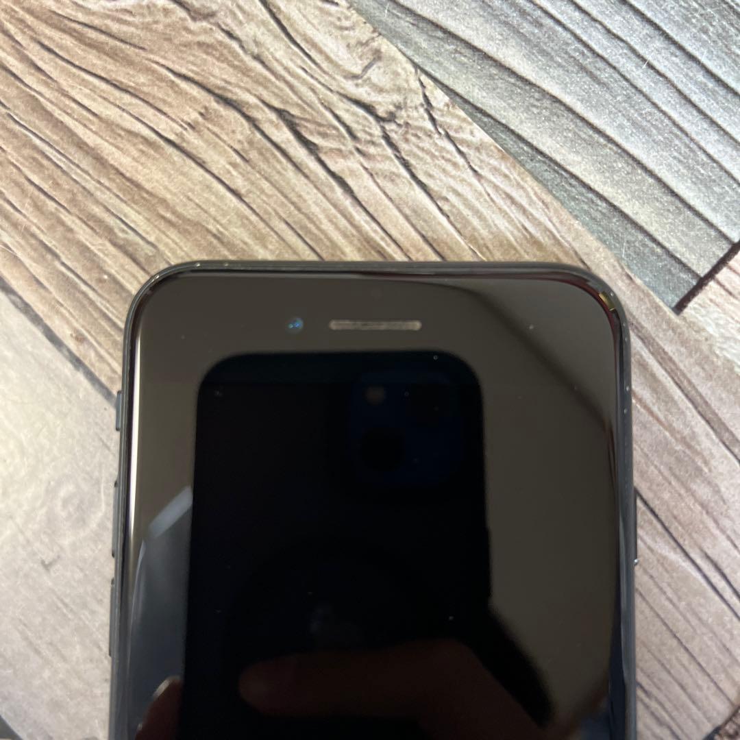 iPhone SE第三世代　64GB ケース付き