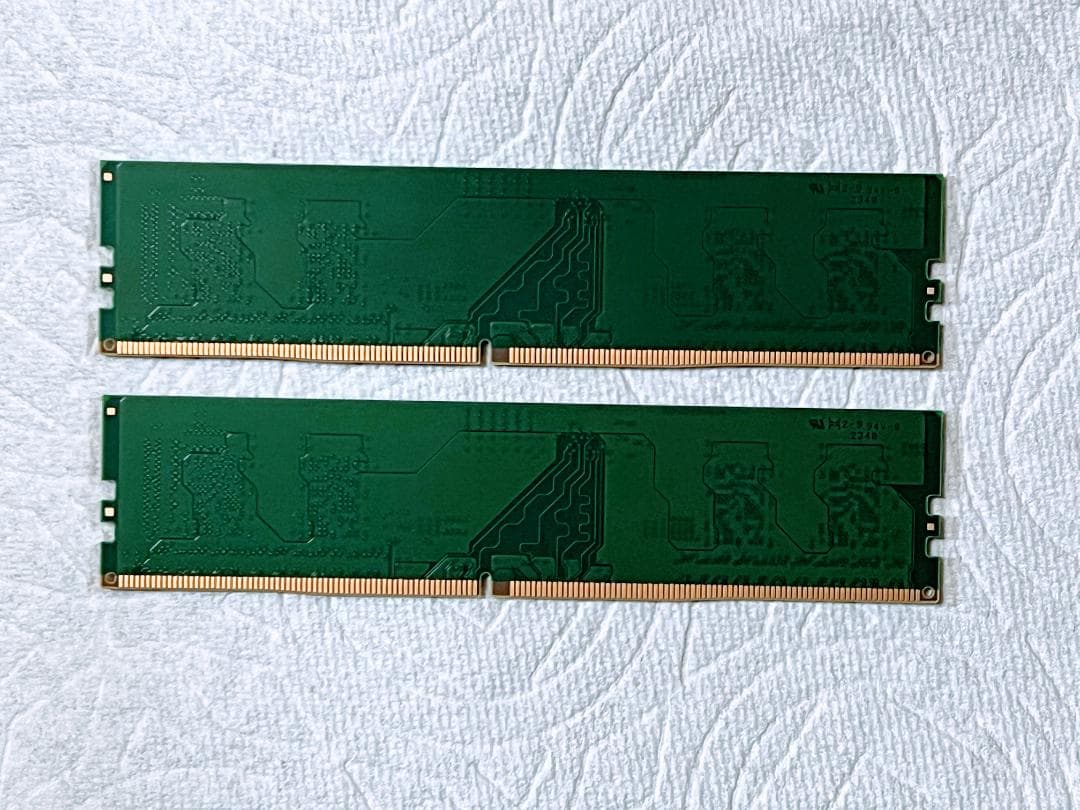 メモリ　 DDR4-3200 8GB 2枚 (計16GB) デスク用　ほぼ 新品