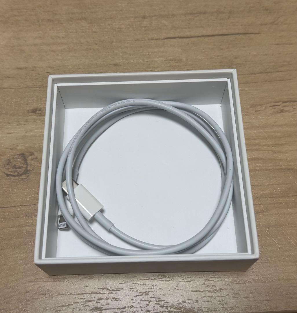 <AirPods A2564本体 MagSafe充電ケース付き>