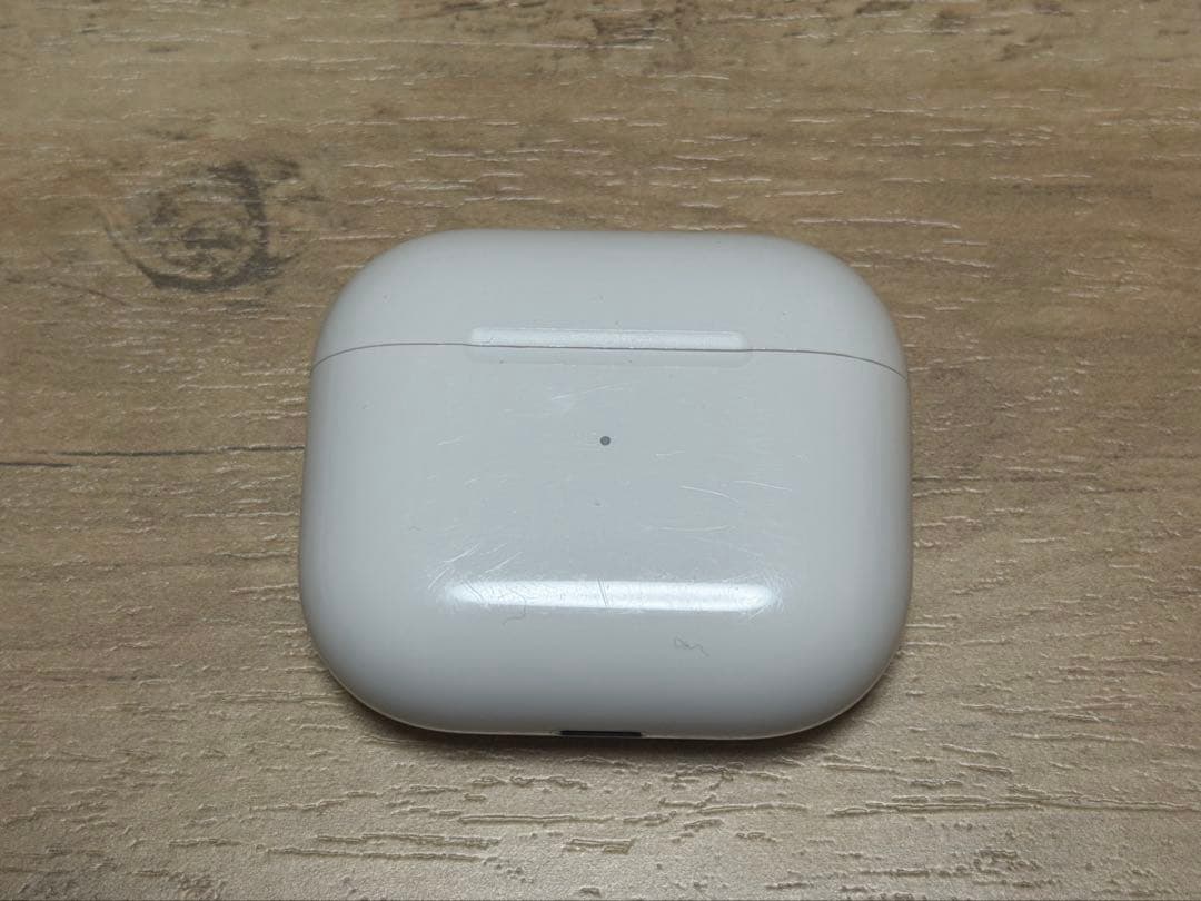 <AirPods A2564本体 MagSafe充電ケース付き>