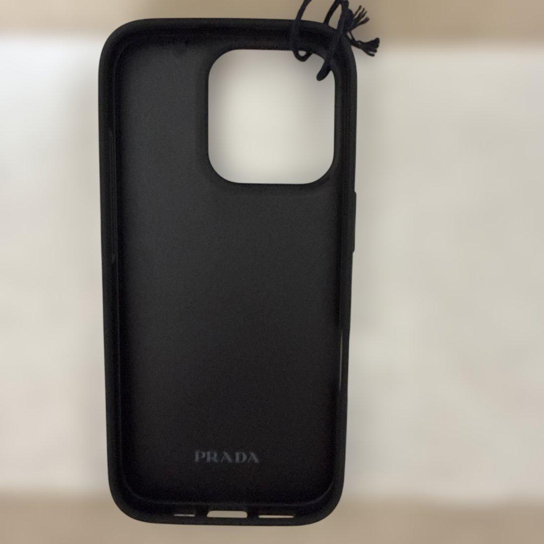新品未使用タグ付き PRADA iPhone16pro用ケース ピンク
