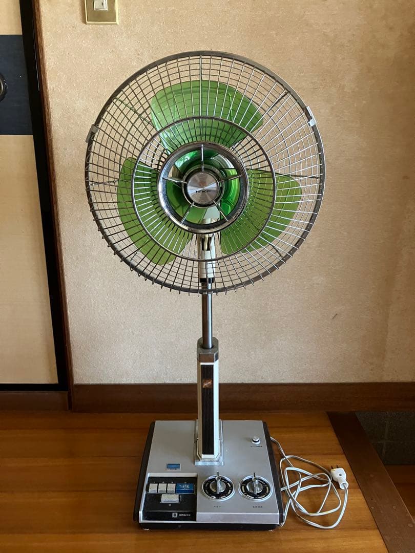 N*i様 日立レトロ扇風機 3枚羽根