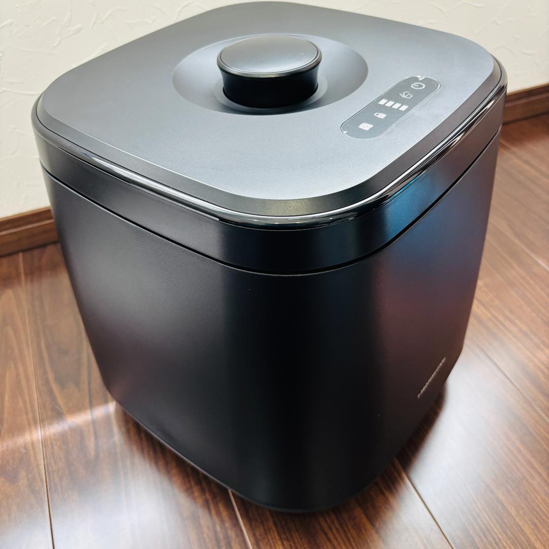 美品 T-PROFESSIONAL 魔法の真空保存容器 ペットフード 米びつ