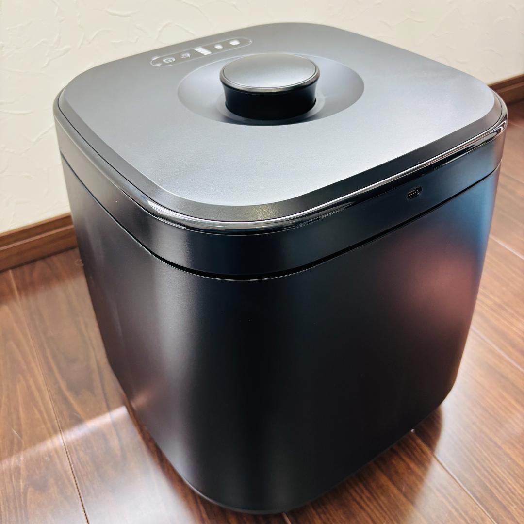 美品 T-PROFESSIONAL 魔法の真空保存容器 ペットフード 米びつ