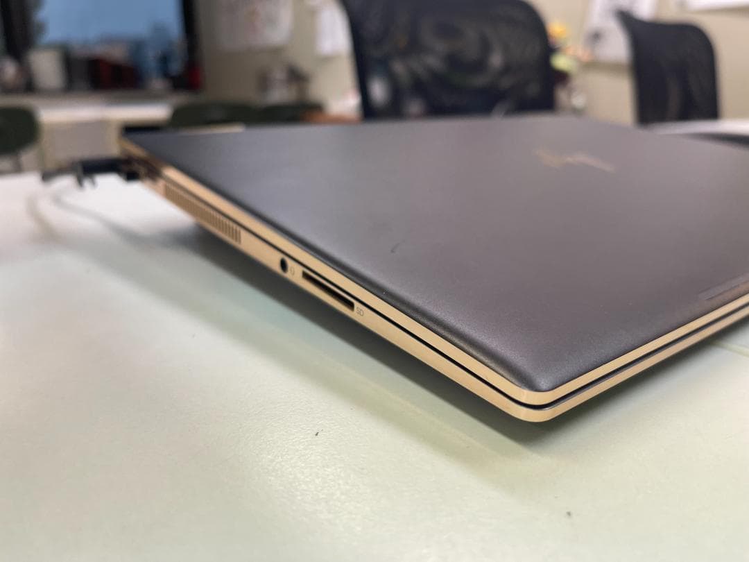 【中古】ノートパソコンHP Spectre x360 Convertible