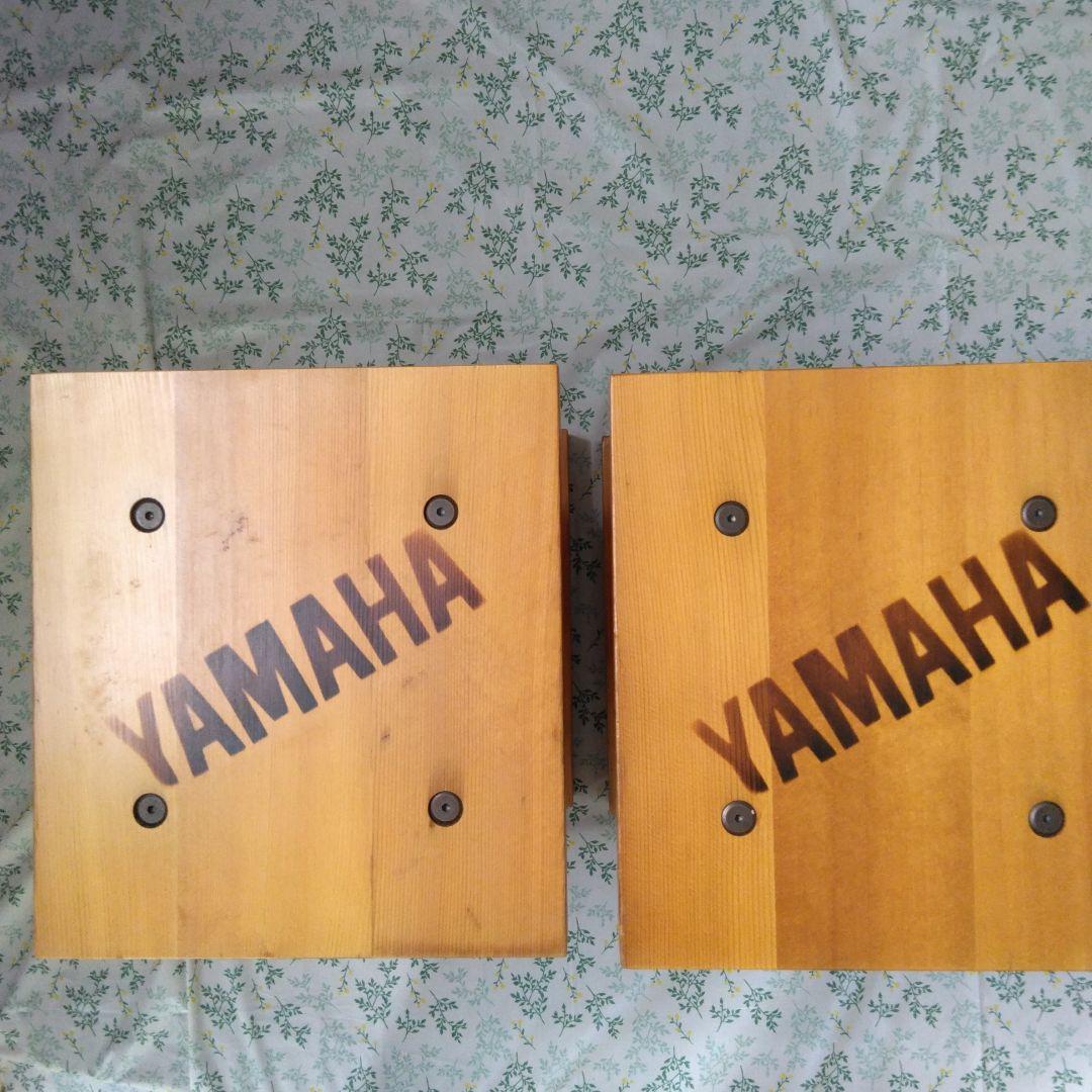YAMAHA スピーカー スタンド。